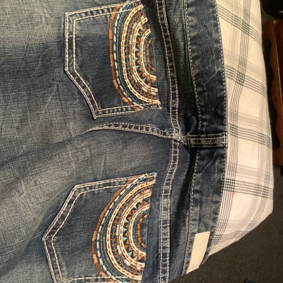 Jeans - Picture 2 of 3